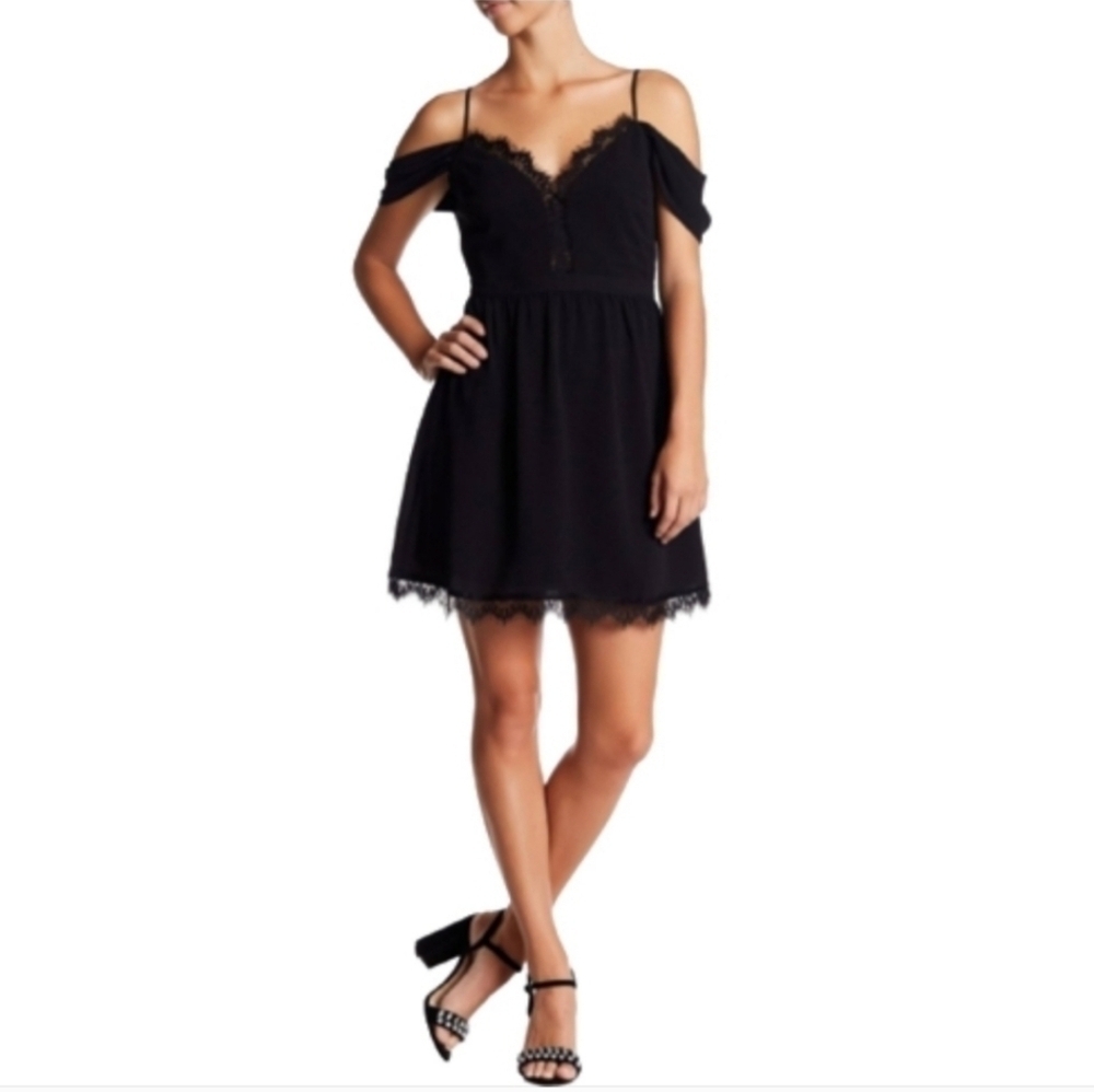 Wayf Black Drop Shoulder Mini Dress Lace Trim Large